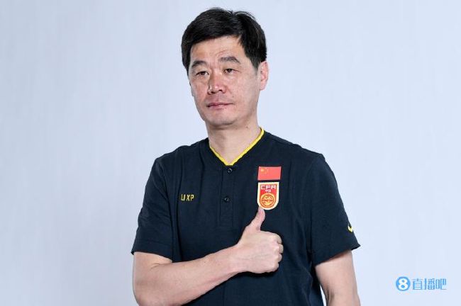 于是，她按捺不住激动的看向叶辰，脱口道：恩公。